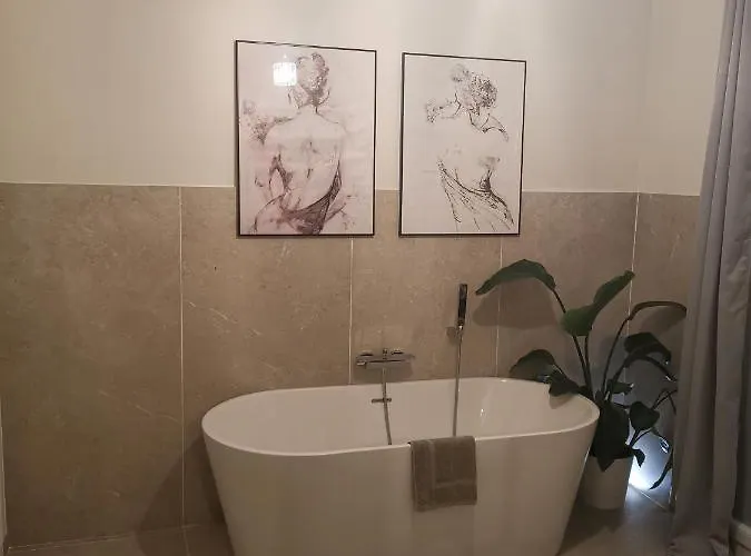 Privee Luxueuse Monte 0ropa